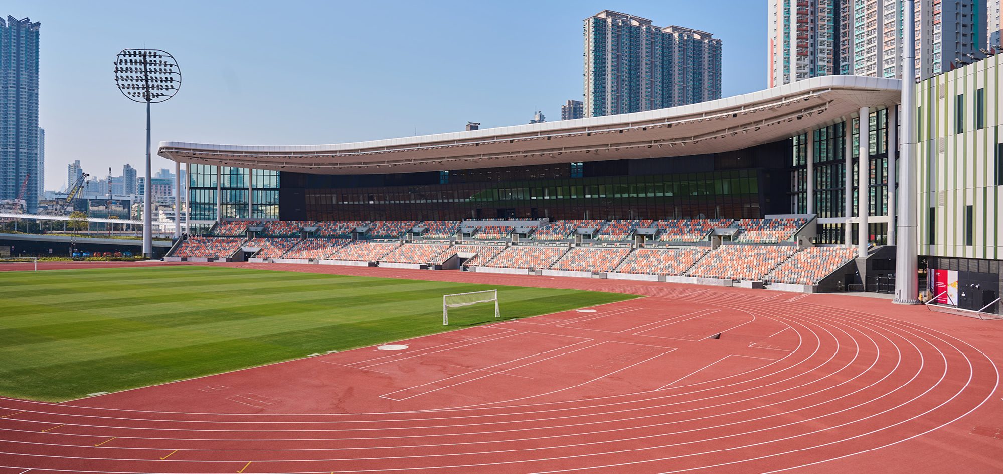 夏窗转会标王坑惨米兰：3700万先生低效，缺乏9号问题更严重了